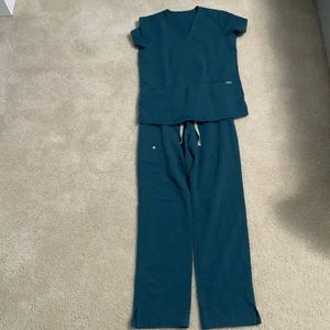 Figs Caribbean blue scrub set